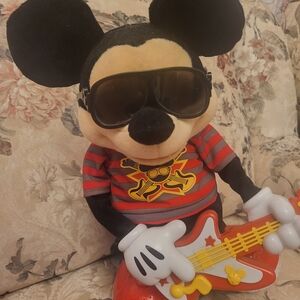 Fisher-Price 2010 Interactive Rock Star Mickey Mouse